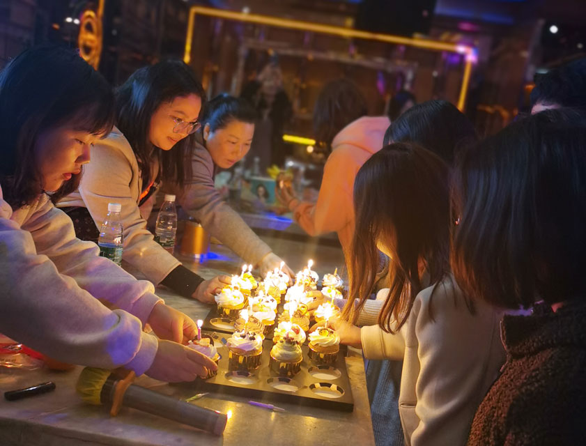 HIGH唱KTV！——天行在线防雷第一期员工生日会